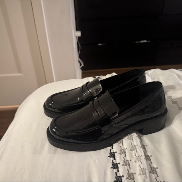 Palmer Penny Loafer - Picture 2 of 5